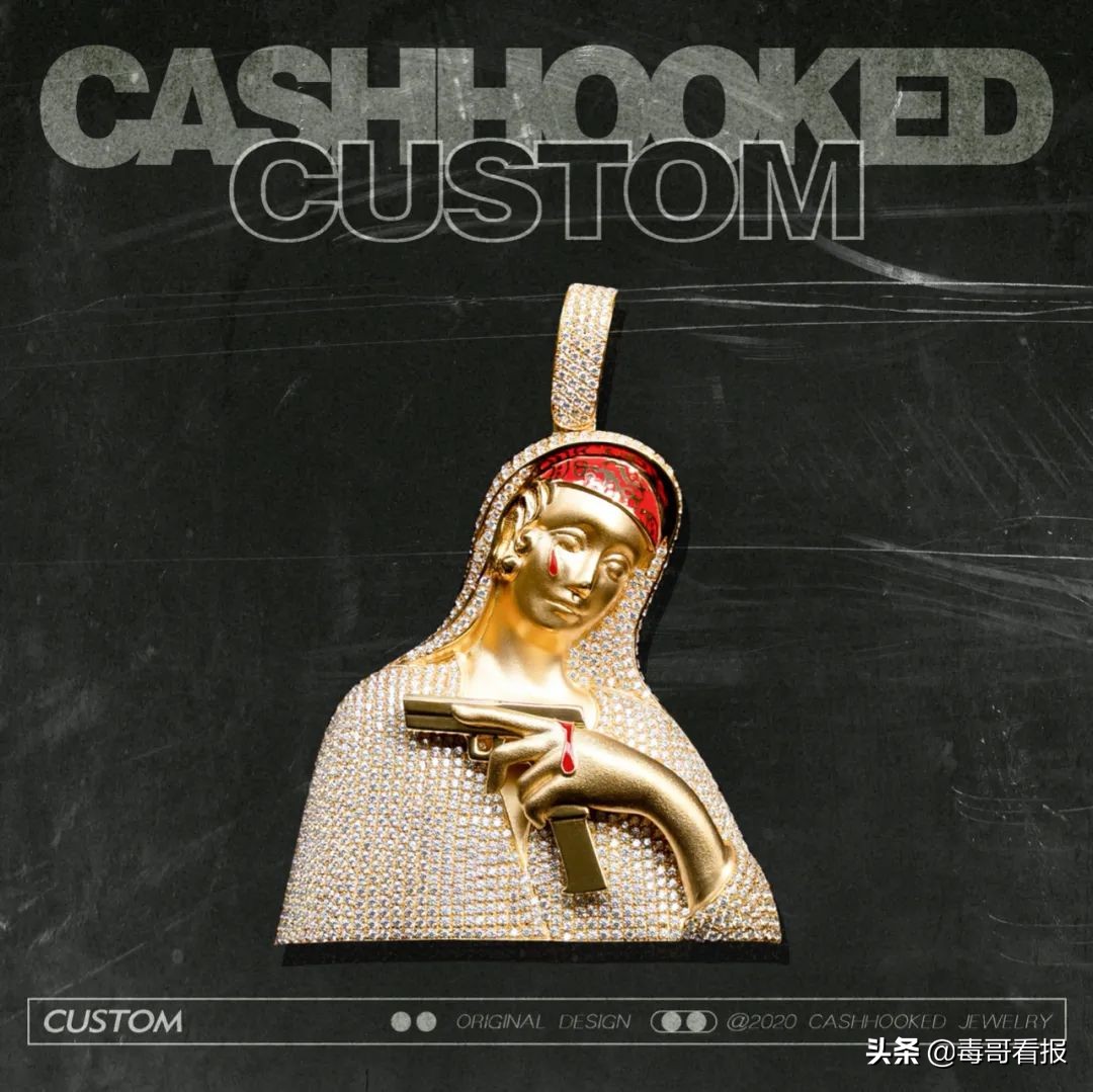 简约的首饰往往是穿搭的必杀技,首饰穿搭