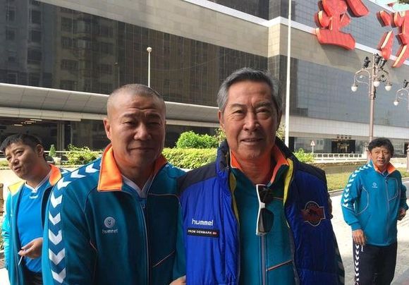 足球大佬出场,山东足球篮球老大哥