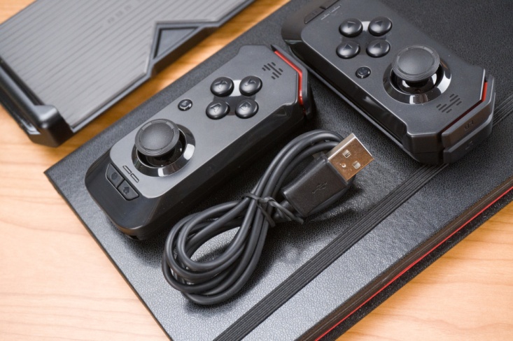 北通h2手柄评测,北通h2手柄和rog对比