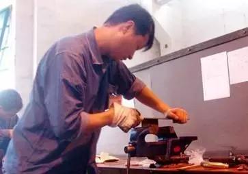 做模具累还是做产品累,零件编程累还是模具编程累