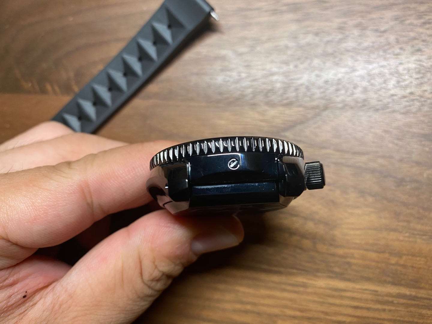 毒液六代评测,黑水鬼开箱真假对比