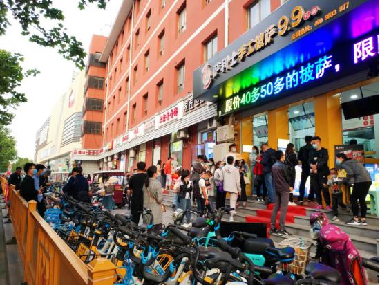 萨利士披萨店生意怎么样,萨利士小披萨加盟费用