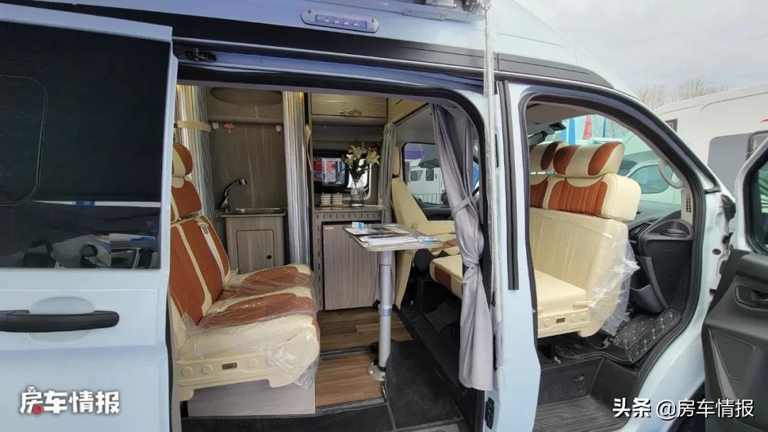 公认最好的三款房车10万元内,东风御风房车c型房车