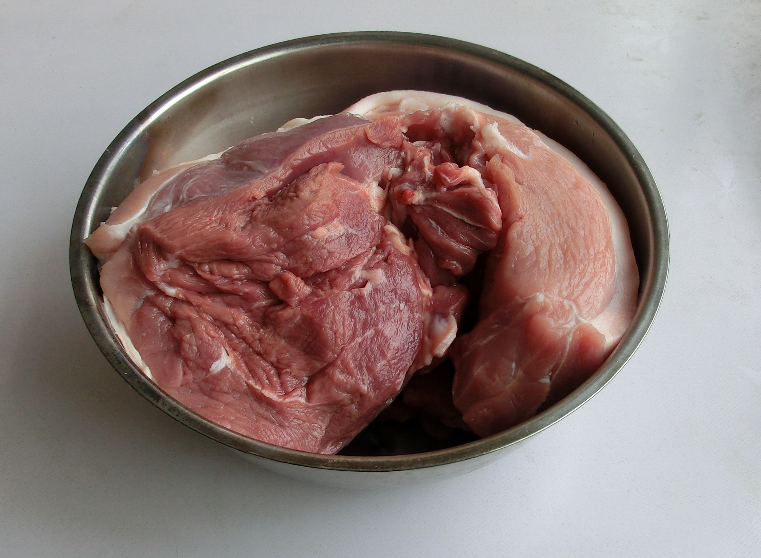 做腊肠调料配方10斤,做腊肠的配料和方法及工具