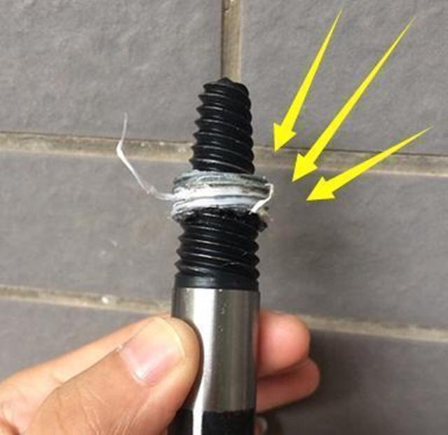 水龙头断了半截在孔里取出多少钱,水龙头角阀断在管里怎么修