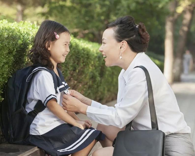 如何教育孩子独立依赖父母,孩子不体贴父母怎么引导