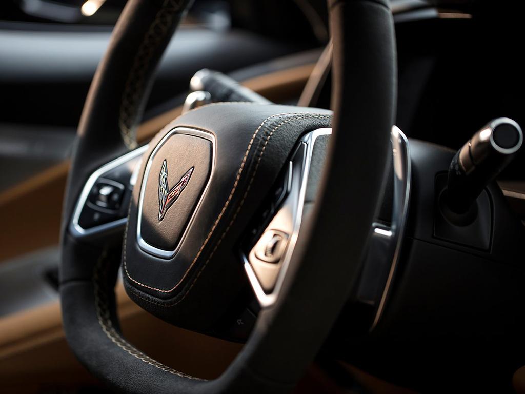 这次它真的成为了超跑，是革命也是重生，苑叔聊全新科尔维特