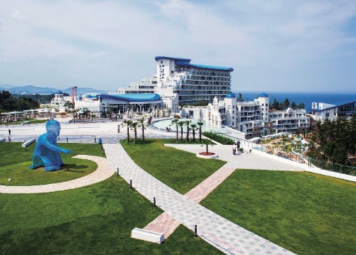 韩国大明山滑雪度假酒店,雪山温泉spa池