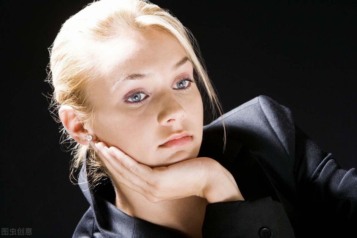 过度的深度思考会产生精神内耗,如何消除过度思考和精神内耗