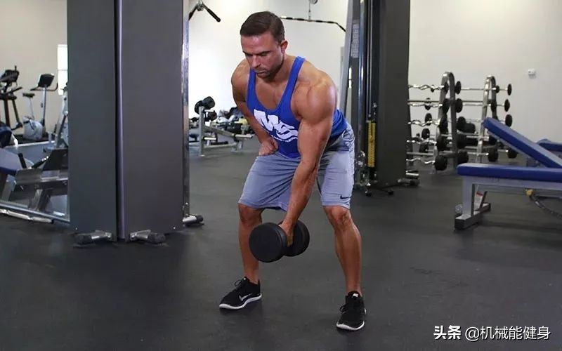 单手俯身划船练背部哪里有感觉,如何练习划船动作