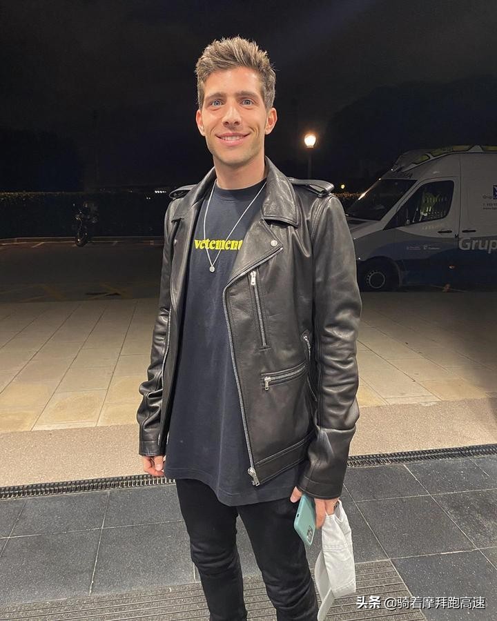 球场的战士,球场上的战士