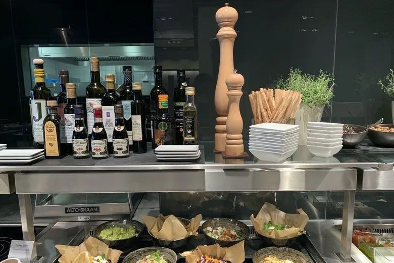 泰国航空787商务舱,疫情之下的海南航空