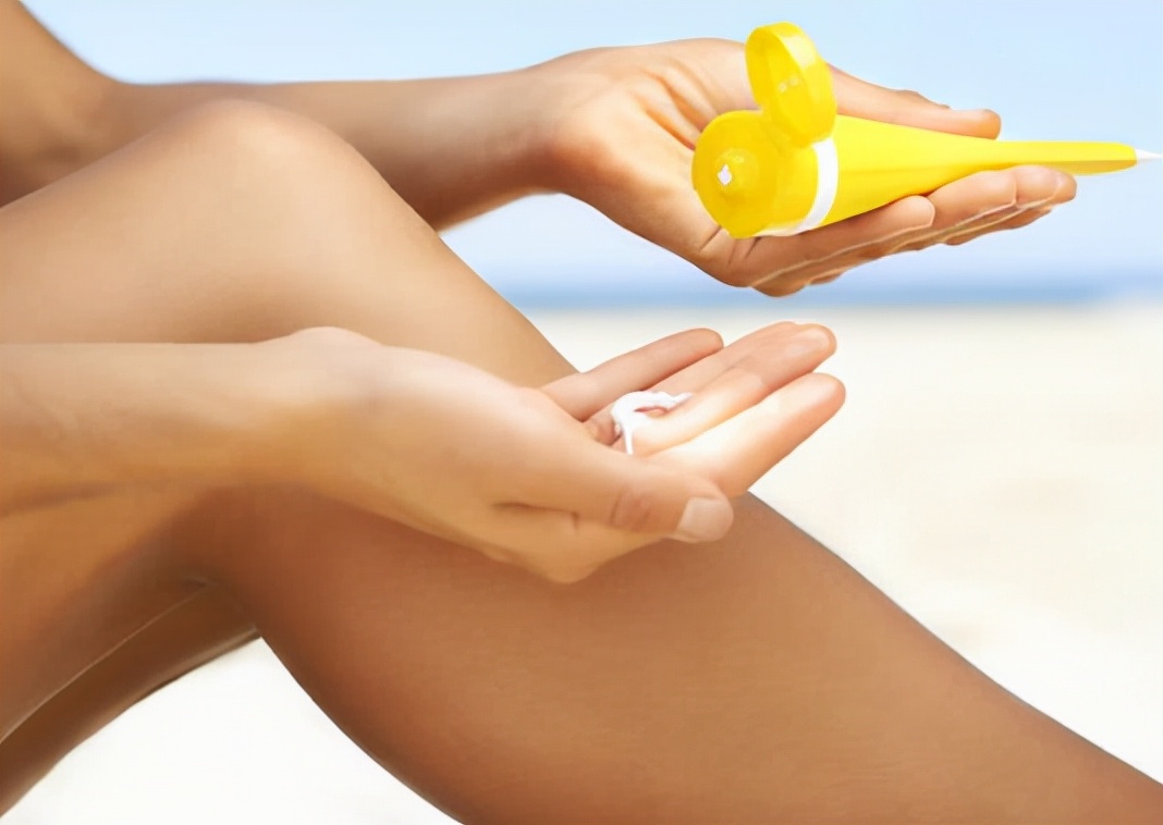 游泳不仅能锻炼身体还能保护自己,游泳既能强身健体又能保护自己