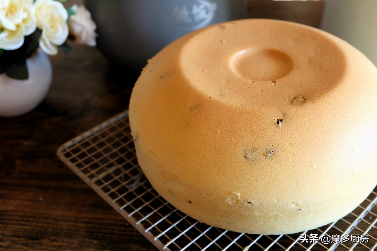 三个鸡蛋做蛋糕一杯面粉够不够,5个鸡蛋用几克蛋糕粉