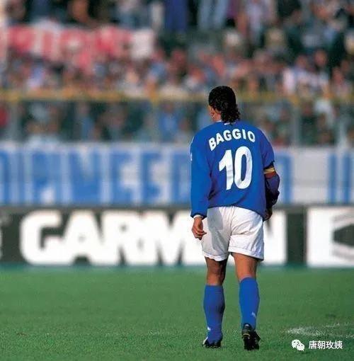 在足球世界里热气腾腾地快乐着