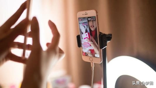 一场疫情揭开无数人的伤疤,怎么看待疫情下的海外代购