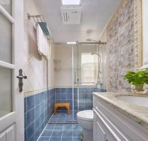 卧室面积太小让人抓狂,小卧室把床抬高1.75米