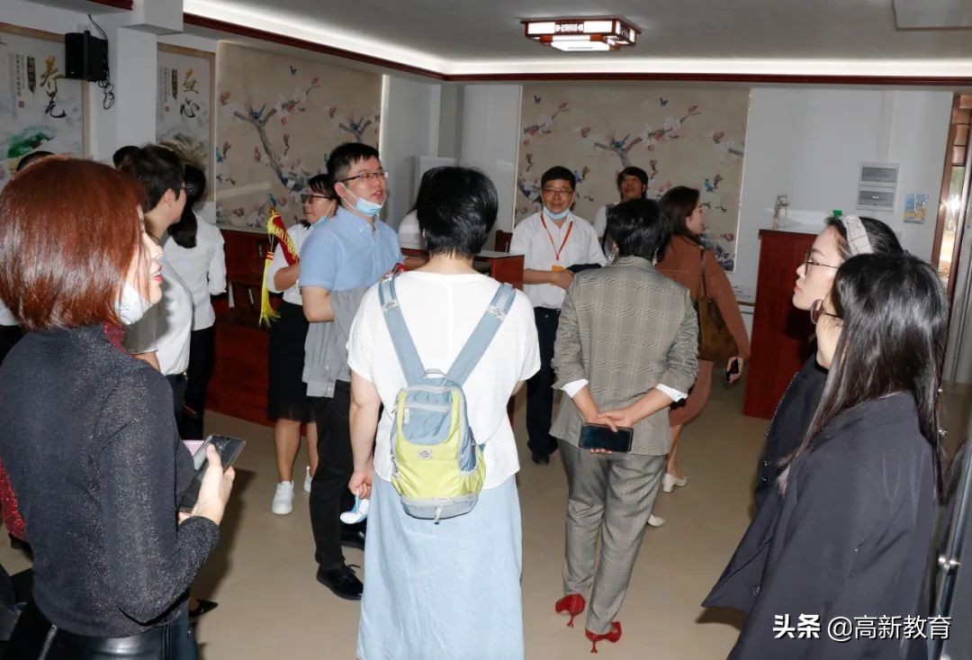 高新医药“校企合作指导委员会”召开第三次研讨会