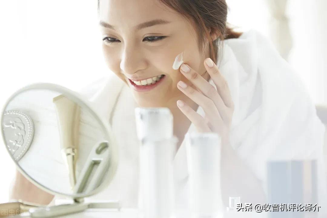 泰国发明的去角质慕斯火了!搓一搓脏东西就出来,脸上干净又白嫩