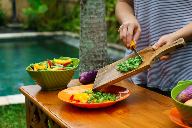 l型花园庭院设计泳池,庭院泳池设计