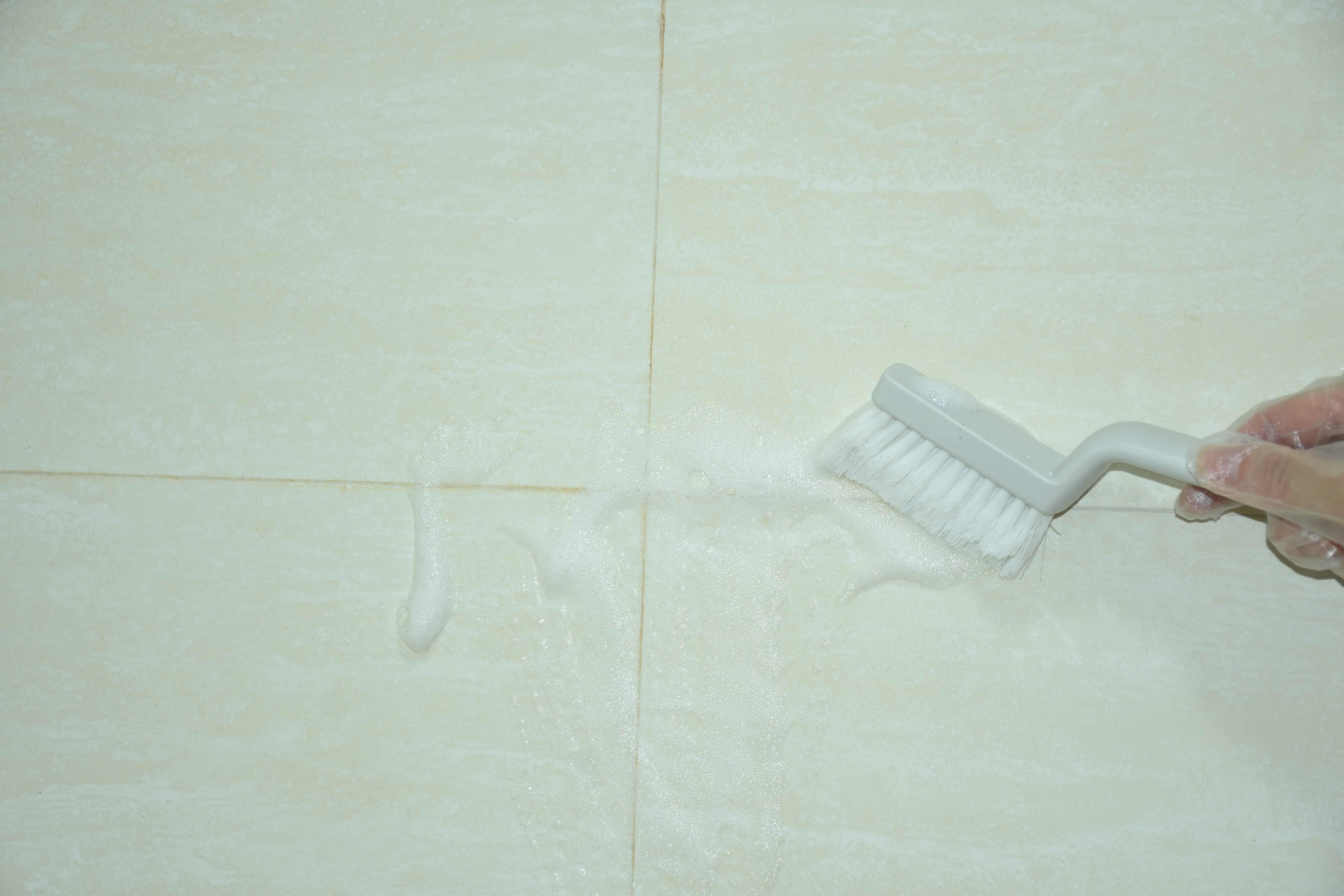 刚装修完的房子卫生间反臭怎么办,新装修的房子卫生间很臭怎么解决