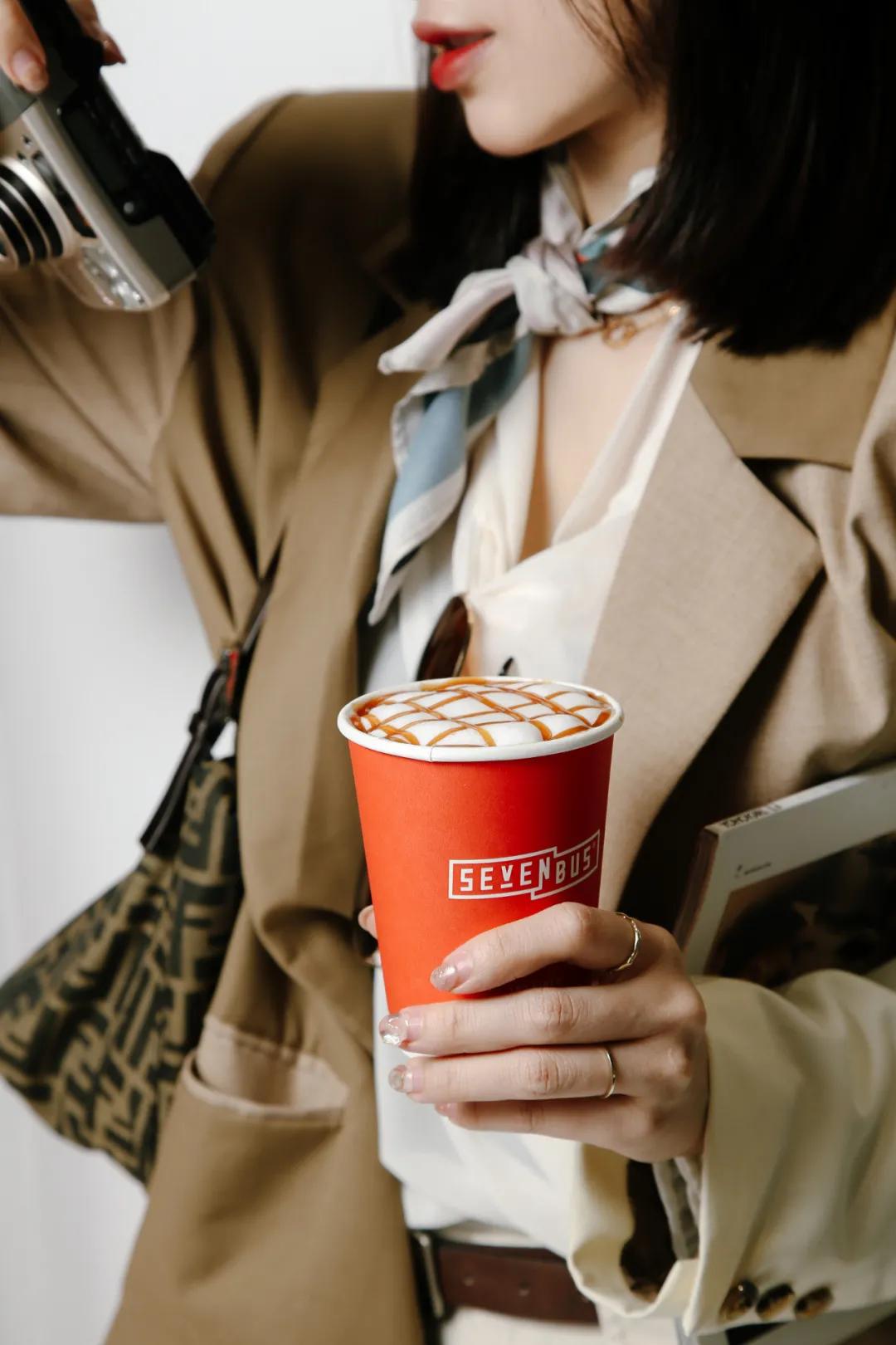 一天上40款新品，SEVENBUS这次玩大了...