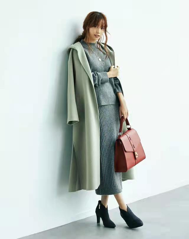 冬季半身裙保暖又好看穿搭,最洋气时髦的半身裙冬款穿搭