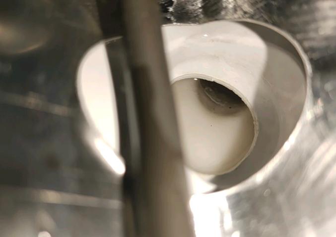 无霜冰箱排水口在哪里,无霜冰箱排水口结冰