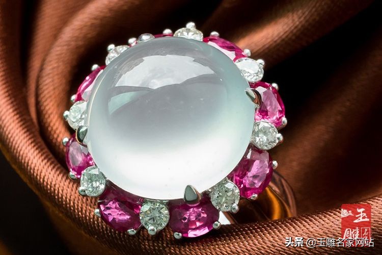 翡翠的等级划分标准是什么,比冰种翡翠还高的翡翠级别叫什么