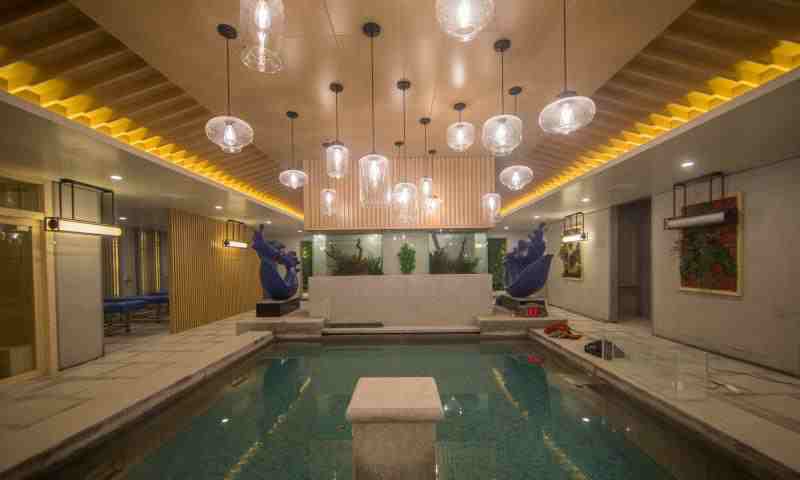 苏州希尔顿欢朋自助餐,住苏州希尔顿送东吴水韵