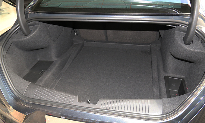 凯迪拉克ct4试驾评测视频,凯迪拉克ats跟ct4有什么区别