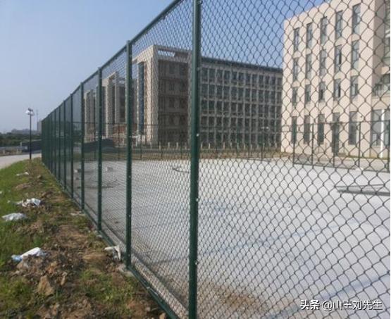 运动场围栏多少钱一米,运动场网围栏明细报价清单