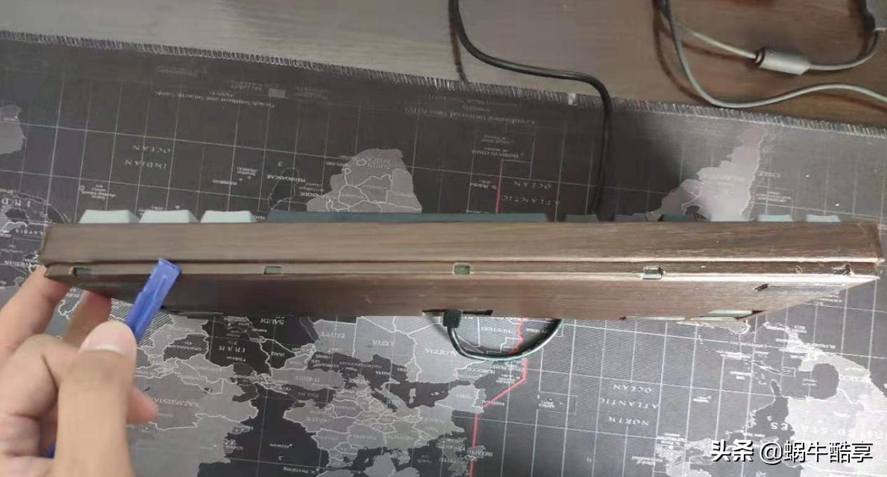 键盘按键不灵敏怎么换轴体,键盘换轴按键不灵了