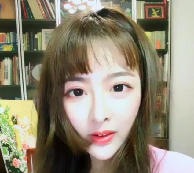 斗鱼神豪帆爷退鱼,斗鱼神豪刷20万挽留一姐