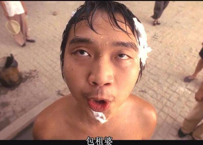 他卖丑成名，拍戏从未让周星驰喊NG，今股沟男发福变呆萌大叔