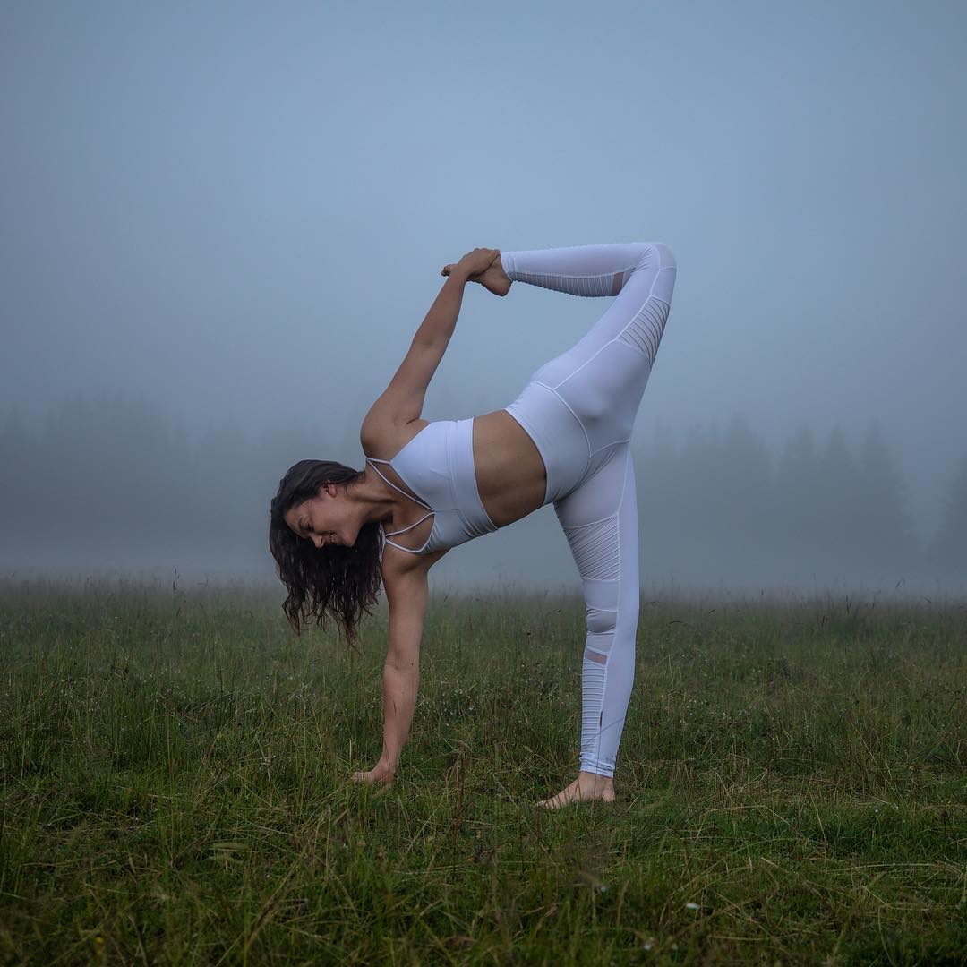 收腹提臀h型身材,提臀拉长腿部线条