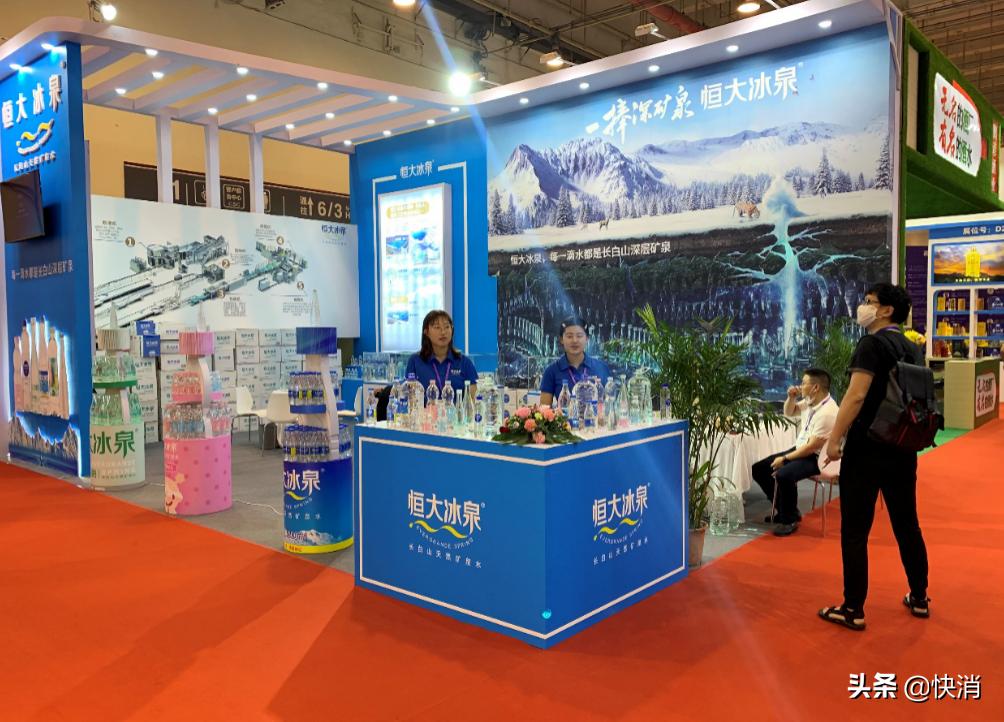 当农夫山泉估值2000亿时,我才明白恒大冰泉才是真卖水的