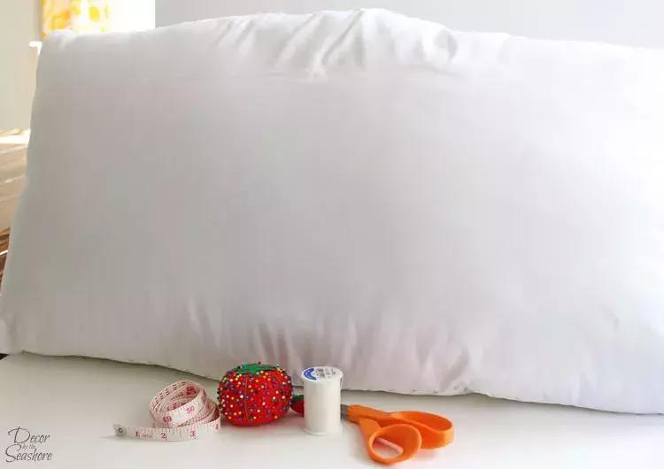 旧枕头正确处理方法,旧枕头不要了剪坏扔了可以么