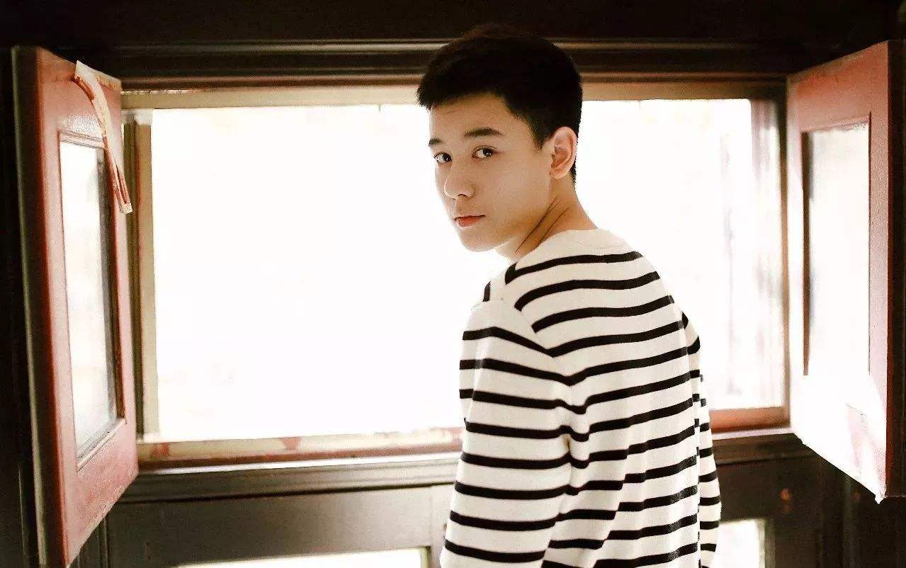 邓伦刘昊然易烊千玺新生代各省省草你喜欢哪一只？