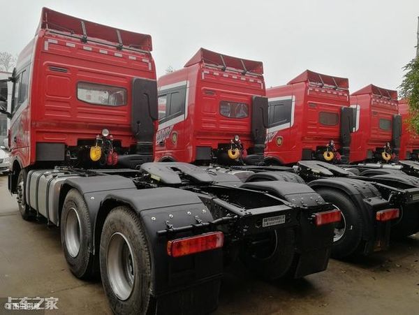 解放j6国六版6米8就能跑80迈,解放j6v6.8米高栏最新款