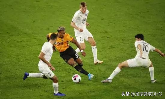 让曼城无奈的特劳雷,特劳雷突破曼联