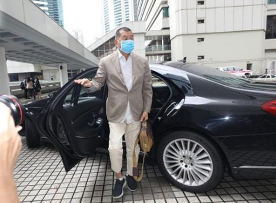 *智英黎**申请取消保释期间禁止离港的命令法官：不批