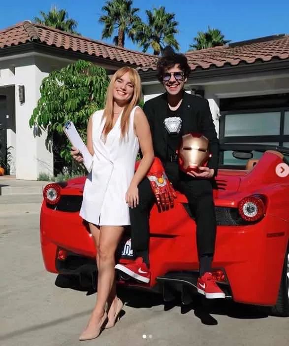 最甜分手看哭3千万人，转头与75岁基友妈妈结婚，“我是你爹”