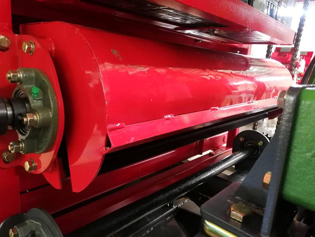 东方红系列玉米机,2020东方红玉米收获机