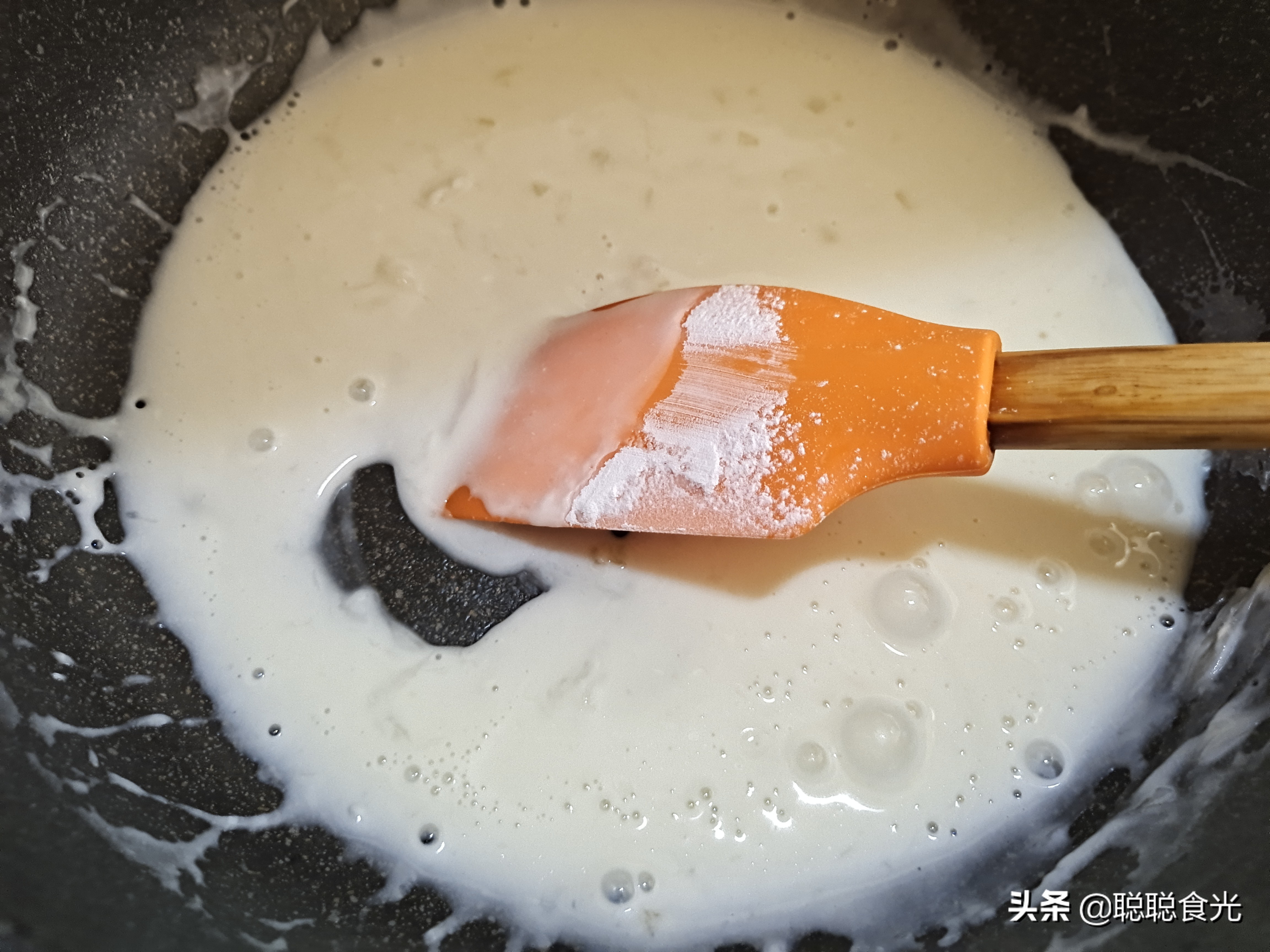家庭酸奶麻花简单做法,家庭版酸奶麻花做法