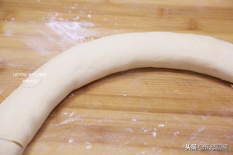 1碗面粉、1包牛奶、1个鸡蛋，烙好的饼和面包一样好吃