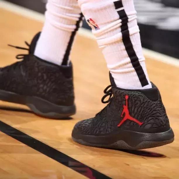 nba球员上脚欧文8,李宁闪击6premium