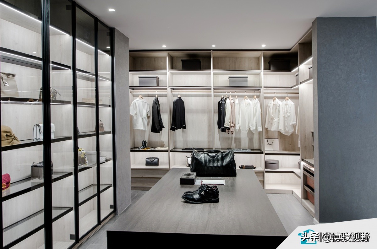 白手起家的创业故事,创业故事白手起家故事