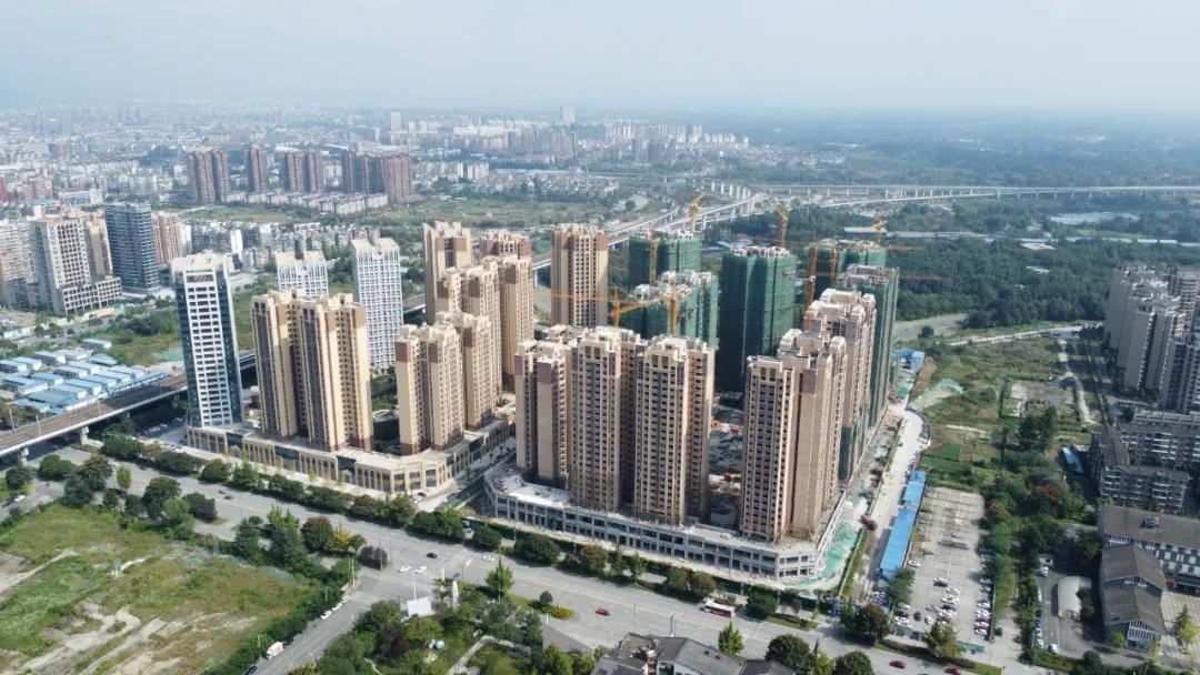 都江堰近10年房价变化,都江堰最大在售带花园的房子