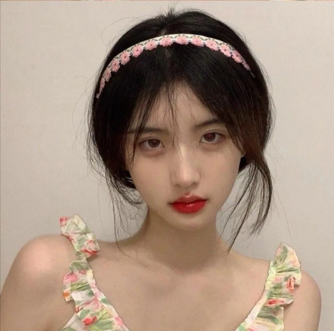 姐妹头像动漫一左一右,头像姐妹两人一左一右